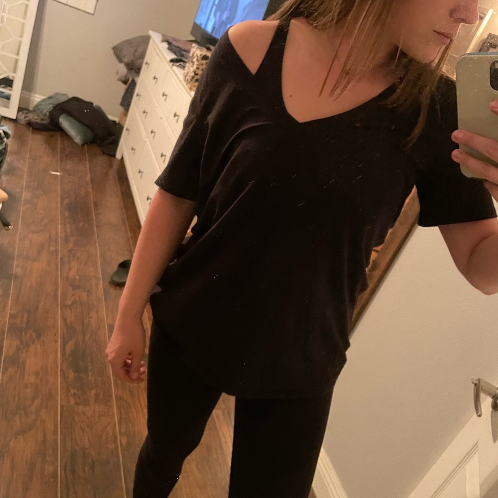 Lululemon tee